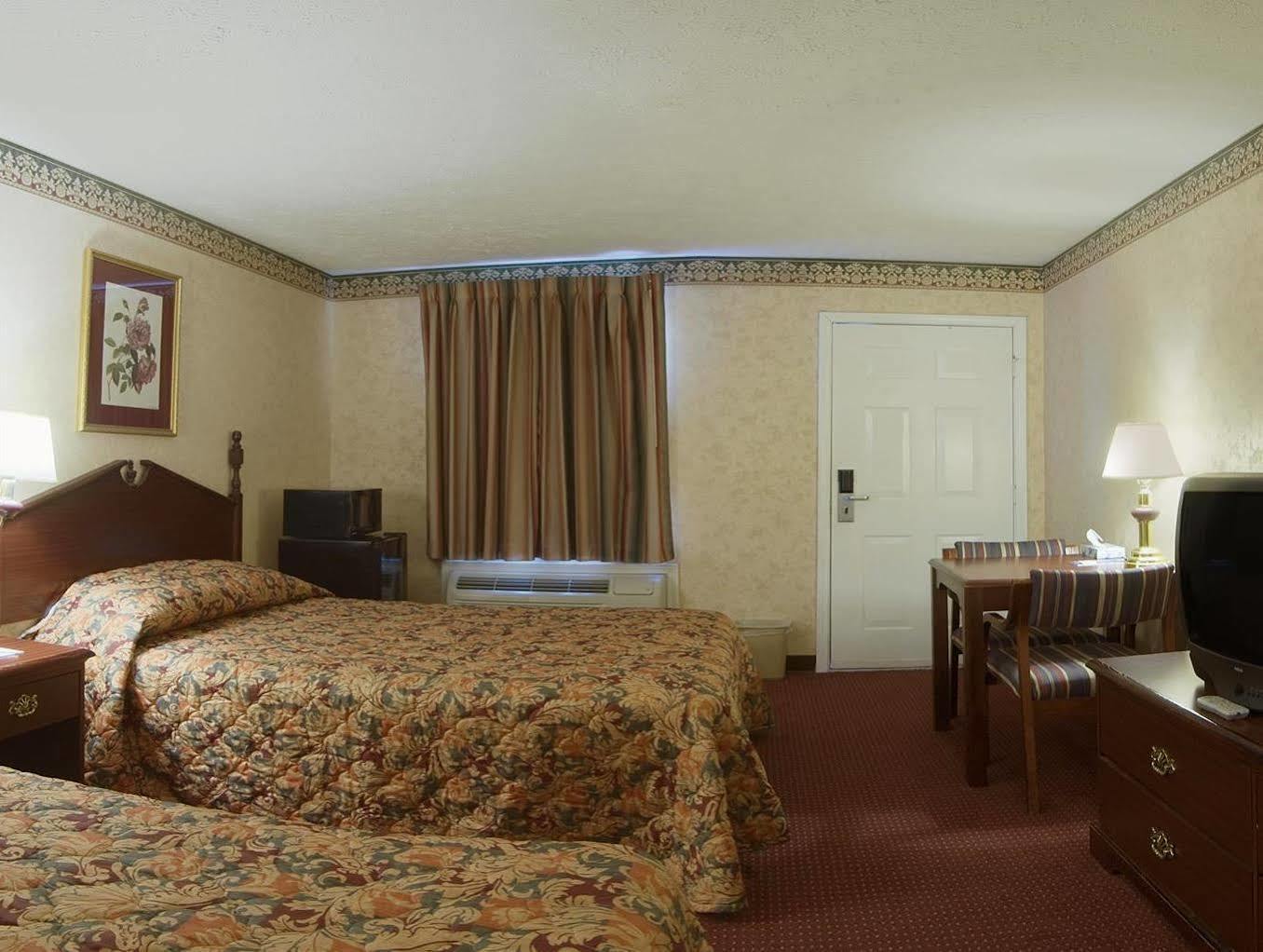 Americas Best Value Inn & Suites Mt. Pleasant Mount Pleasant Buitenkant foto