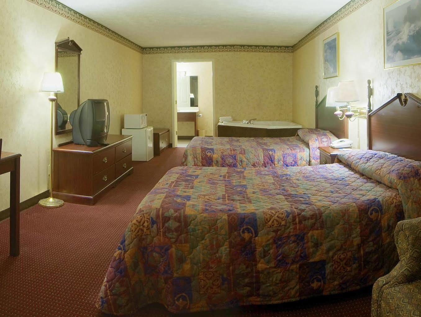 Americas Best Value Inn & Suites Mt. Pleasant Mount Pleasant Buitenkant foto